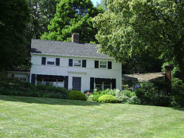 Building photograph for 41 CARMEL HILL RD N